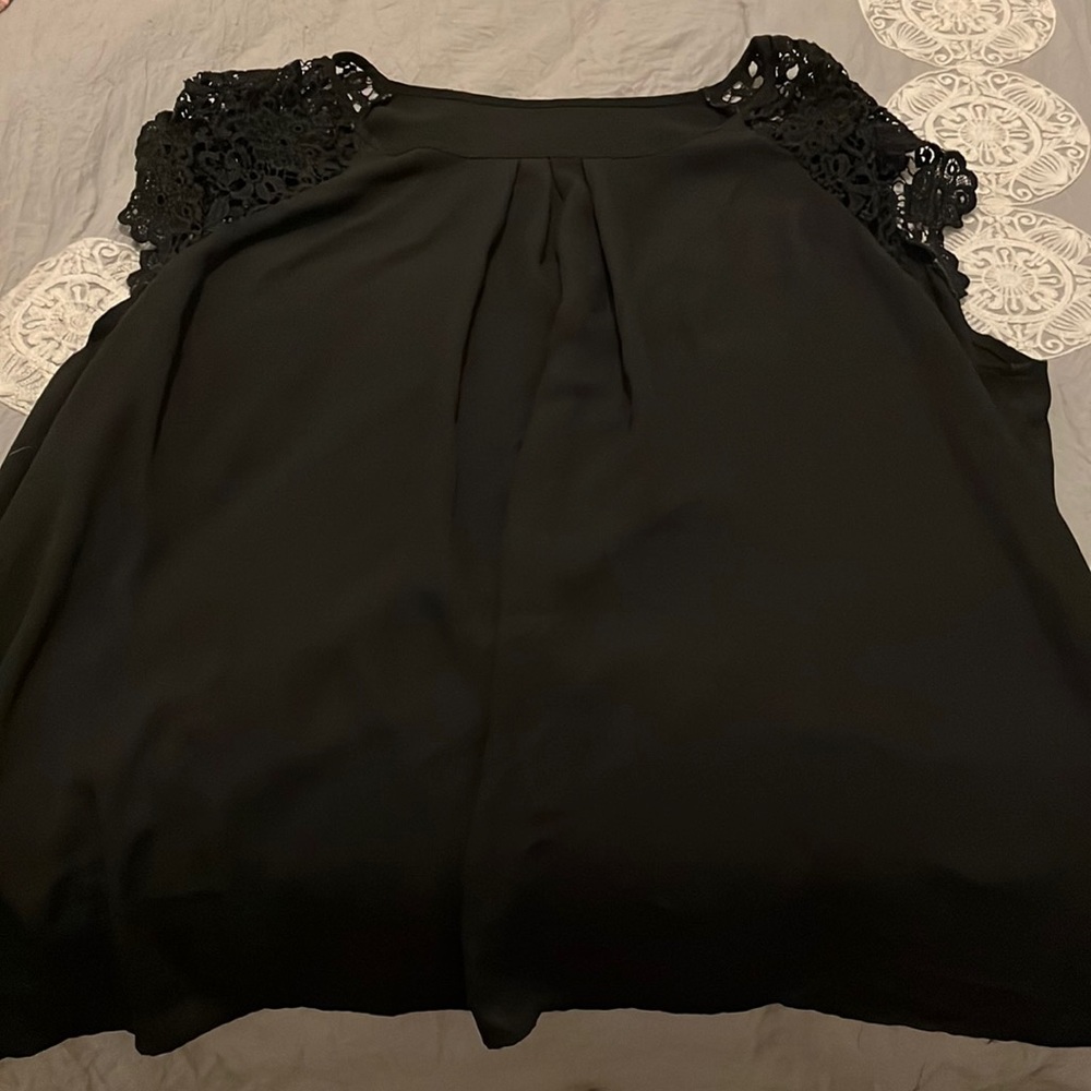 Black blouse super cute